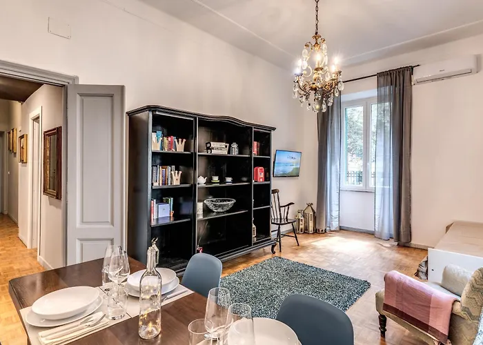 Residenza Nemorense Apartment
