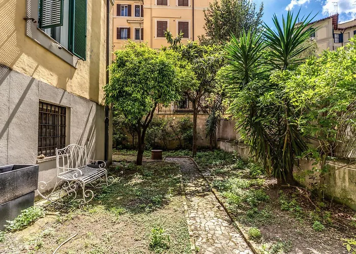 Residenza Nemorense Apartment *