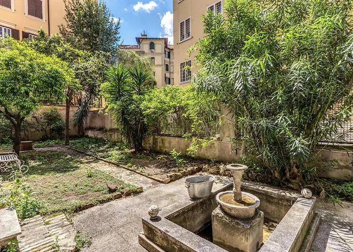 Residenza Nemorense Apartment