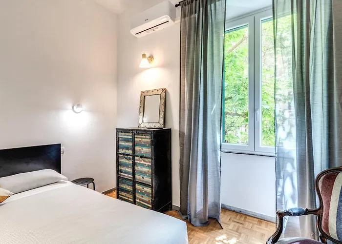 Residenza Nemorense Apartment *